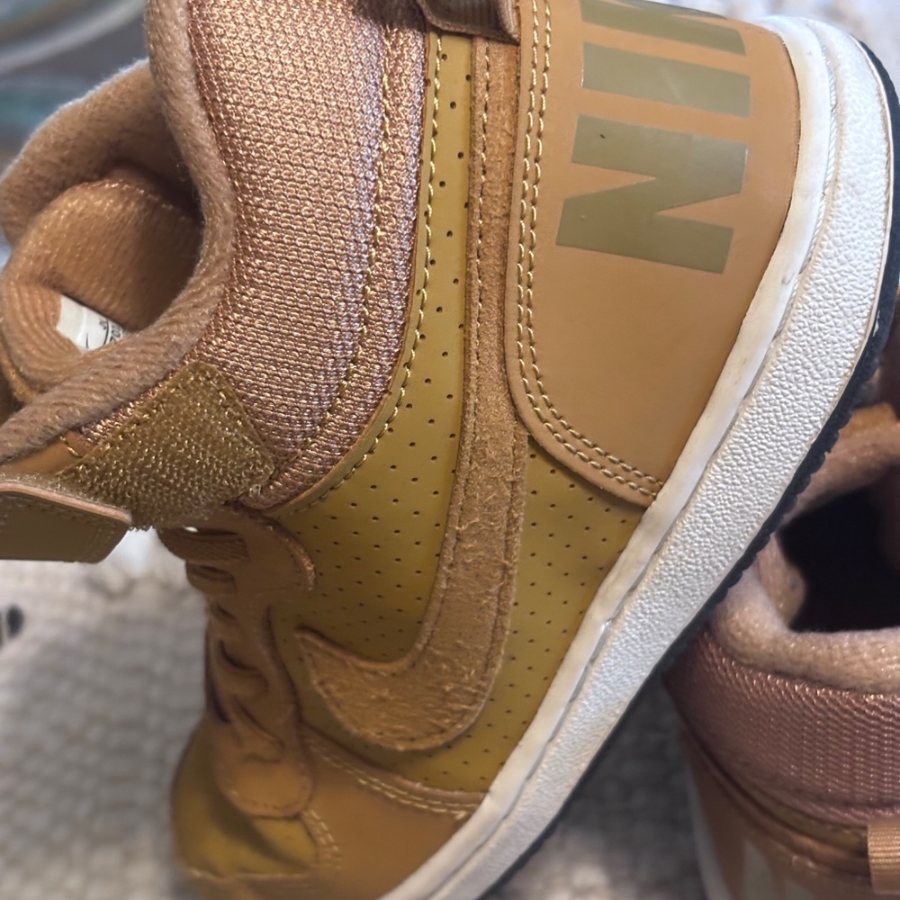 Nike Kid’s Air Force 1 High LV8 Wheat / Light Brown Size 2Y - Picture 6 of 9